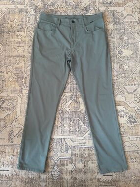 TravisMathew Sage Green Performance Tech Stretch Golf Pants Size 35